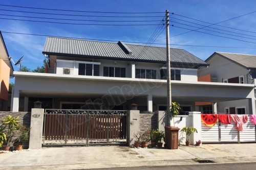 >>more photos